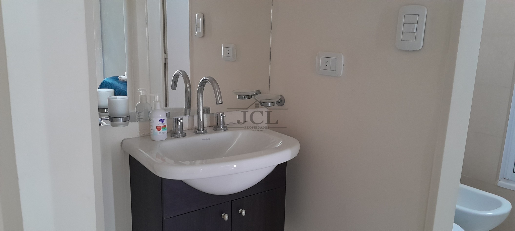 ALQUILER DEPARTAMENTO CON COCHERA
