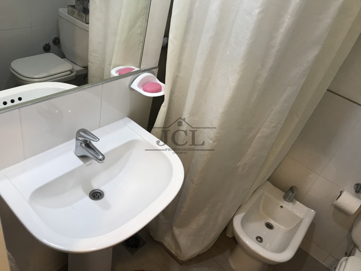 VENTA MONOAMBIENTE AMOBLADO