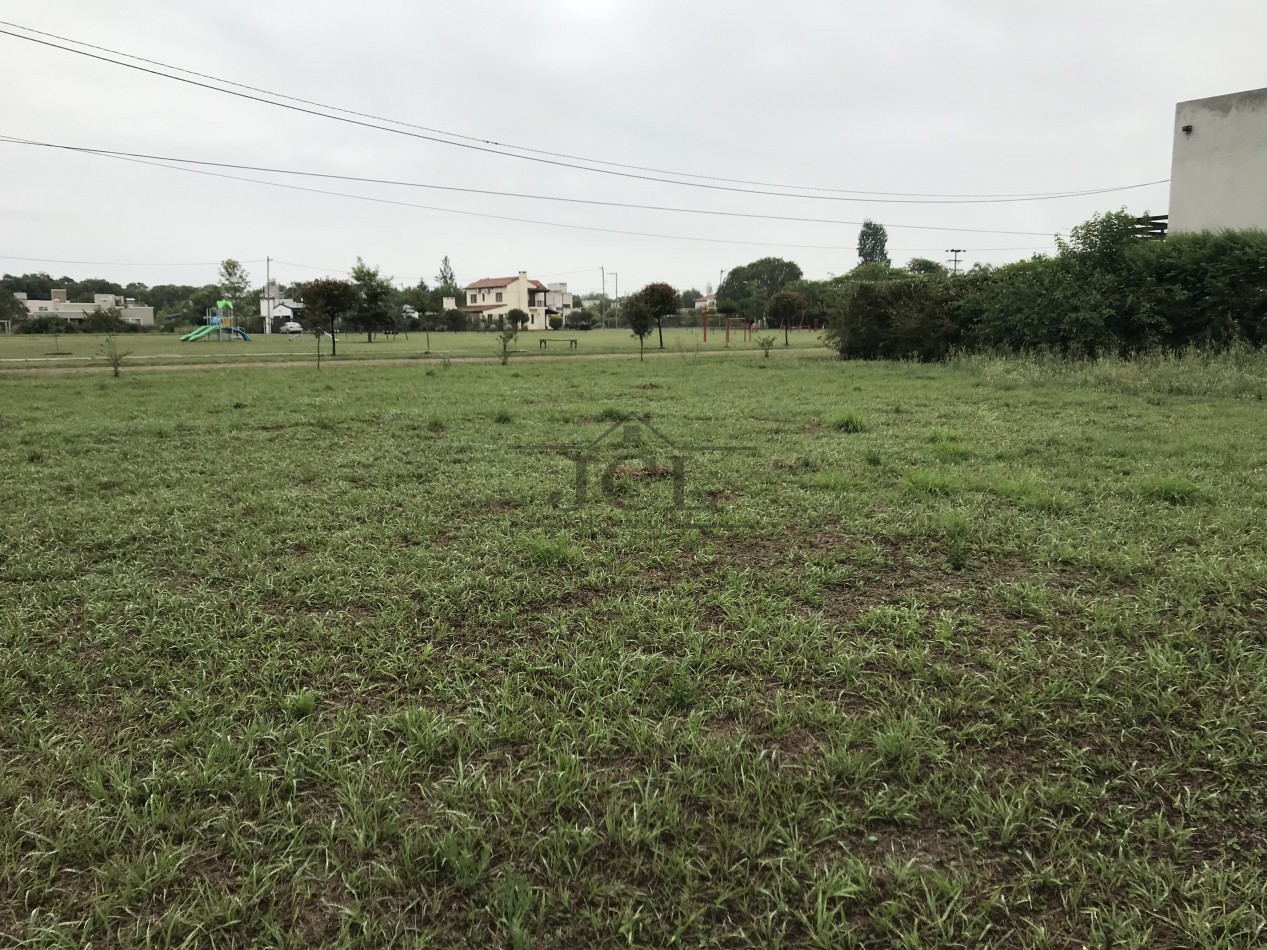 VENTA TERRENO B° PRIVADO LOS OLMOS