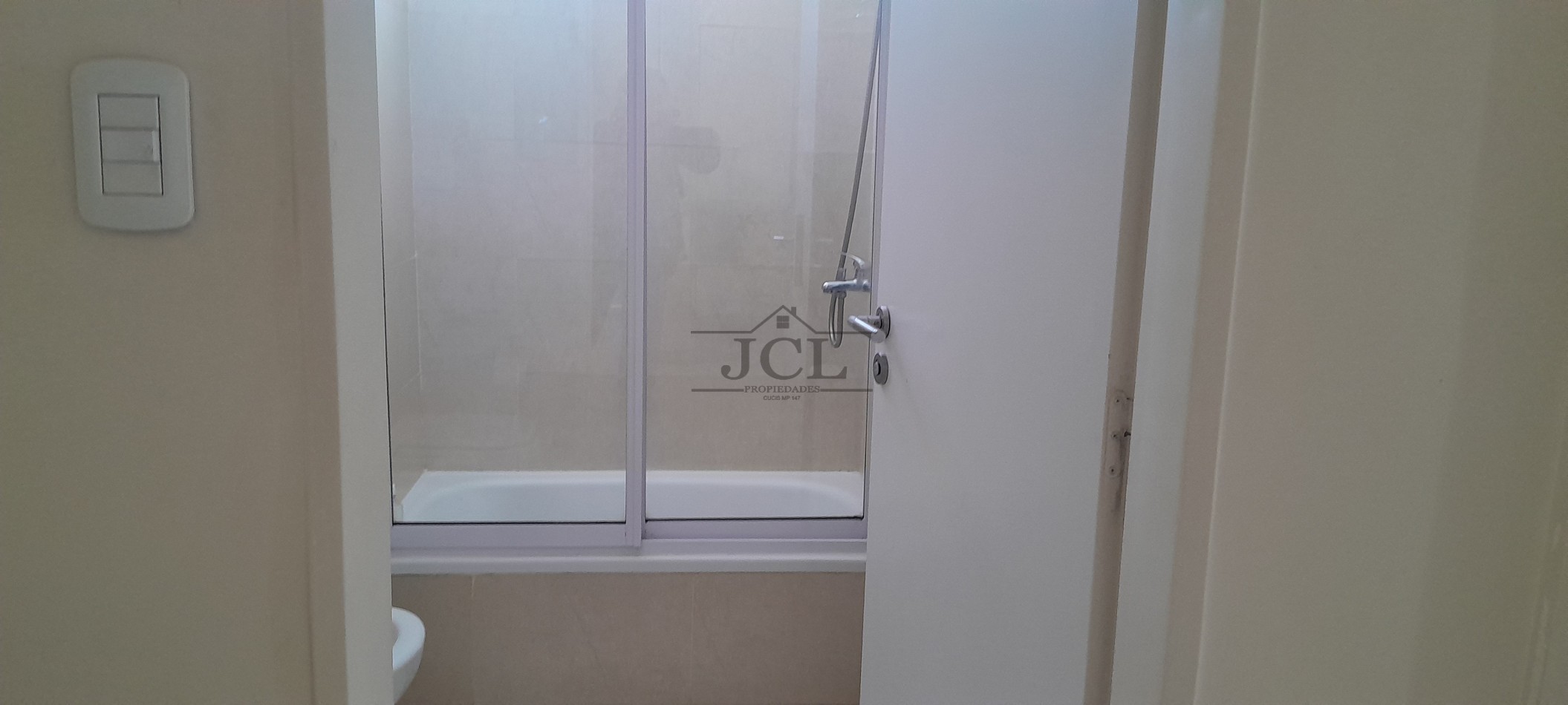 ALQUILER DEPARTAMENTO CON COCHERA
