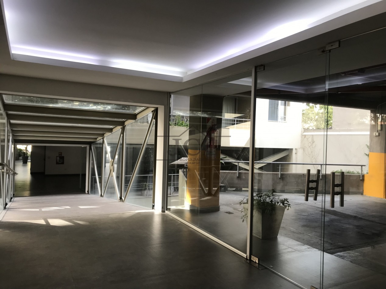 VENTA MONOAMBIENTE AMOBLADO