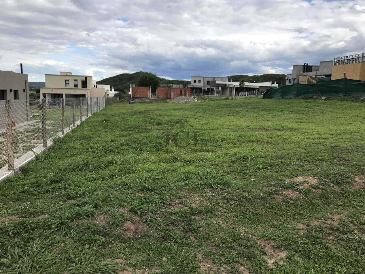 VENTA TERRENO B° PRIVADO EL PORTICO