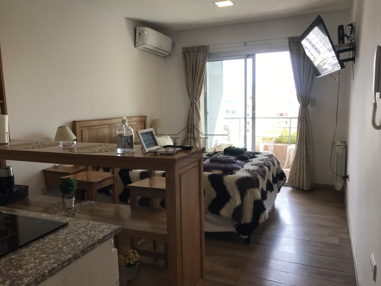 VENTA MONOAMBIENTE AMOBLADO