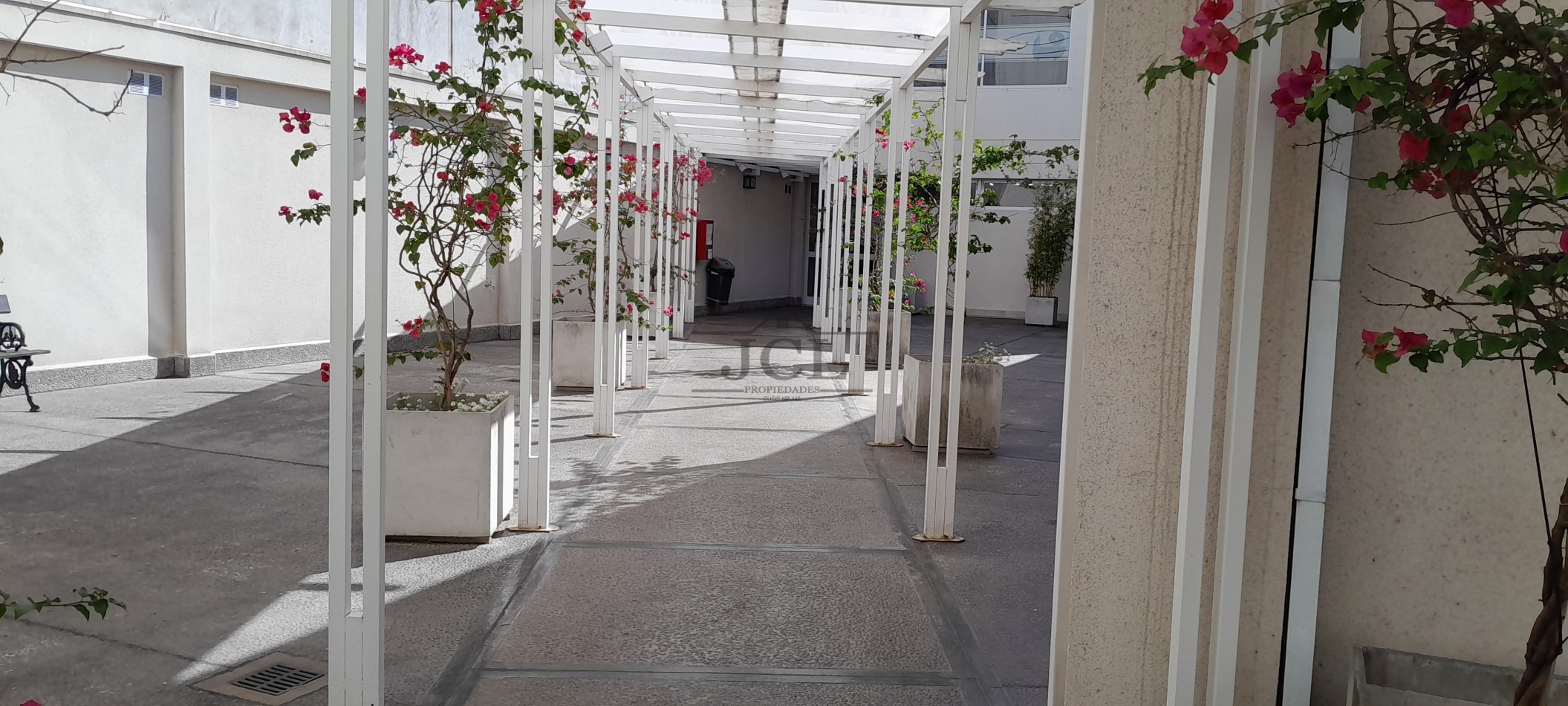 ALQUILER DEPARTAMENTO CON COCHERA