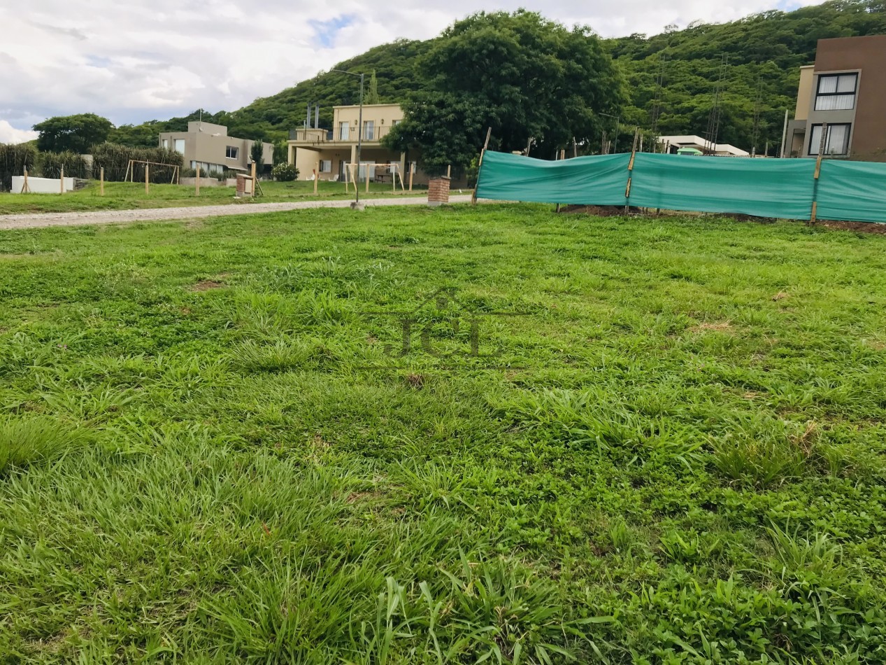 VENTA TERRENO B° PRIVADO EL PORTICO 