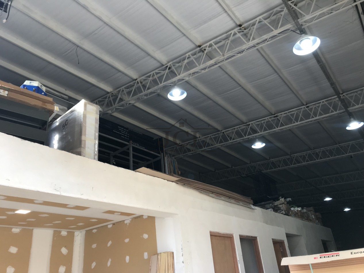VENTA GALPON MACROCENTRO